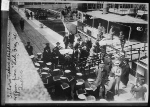 1280px-Sailors_taking_children_in_coffins_from_LADY_GREY_at_Quebec1.jpg