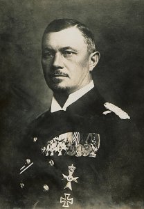 800px-Almirante_Reinhard_Scheer.jpg