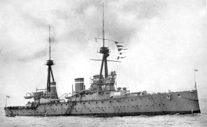 HMS_Invincible_(1907)_British_Battleship.jpg