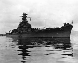 1024px-USS_South_Dakota_(BB-57)_anchored_in_Hvalfjörður,_Iceland,_on_24_June_1943_(NH_97265).jpg