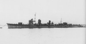 1920px-Japanese_destroyer_Tanikaze_at_anchor_in_April_1941.jpg