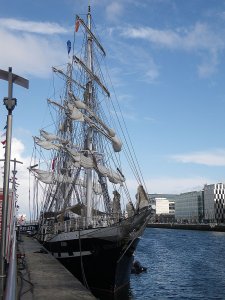 800px-Belem_a_Dublin_14_7_2010.jpg