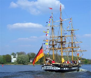 2008-04-27_ROYAL_LOUISE_Ansegeln.jpg