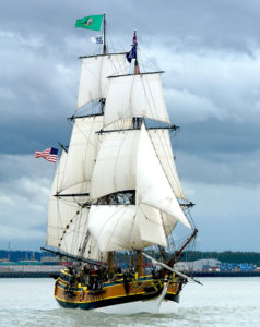 800px-Lady_Washington_Commencement_Bay2.jpg